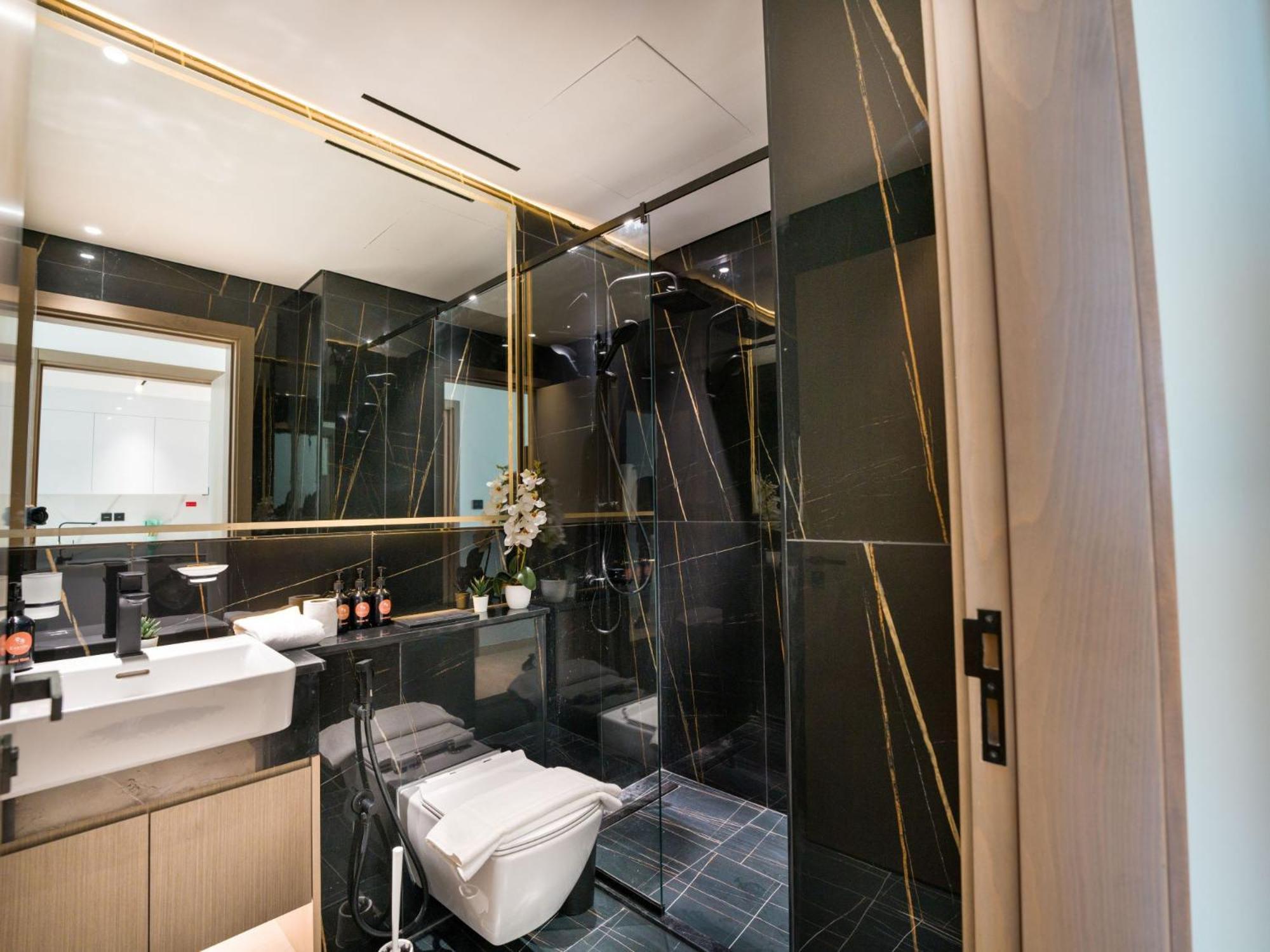 Easygo- Stylish 1bdr With View And Astonishing Facilities Jvc